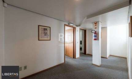 Depósito/Pavilhão para Venda - 2203.33m², 0 dormitórios, 30 vagas - São João