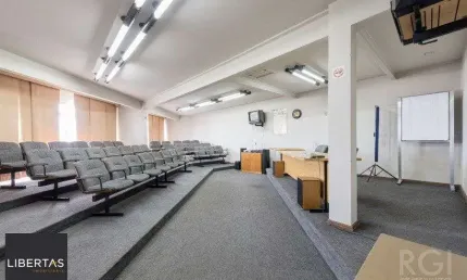 Predio para Venda - 2203.23m², 0 dormitórios, 30 vagas - São João