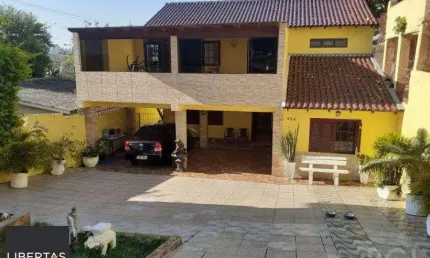 Casa para venda - 300m², 3 dormitórios, sendo 1 suites, 5 vagas - partenon