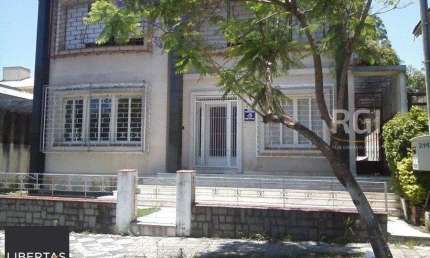 Casa para Venda - 510m², 6 dormitórios, sendo 1 suites, 3 vagas - São João