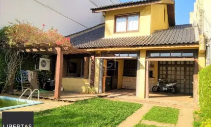 Casa para Venda - 219m², 3 dormitórios, sendo 1 suites, 4 vagas - Menino Deus