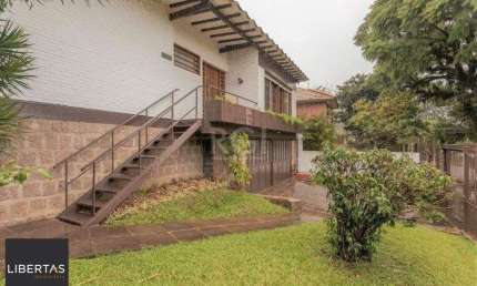 Casa para Venda - 327m², 4 dormitórios, sendo 1 suites, 3 vagas - Chácara das Pedras