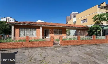 Casa para Venda - 522.36m², 4 dormitórios, 3 vagas - Menino Deus