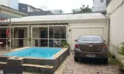 Casa para venda - 330m², 5 dormitórios, sendo 1 suites, 7 vagas - menino deus