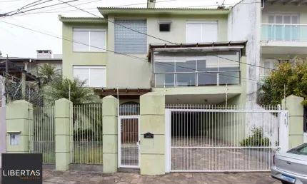 Casa para Venda - 470m², 3 dormitórios, sendo 1 suites, 6 vagas - Nonoai
