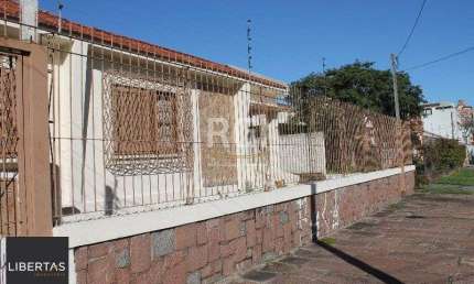 Casa para Venda - 220m², 4 dormitórios, 9 vagas - Cristal