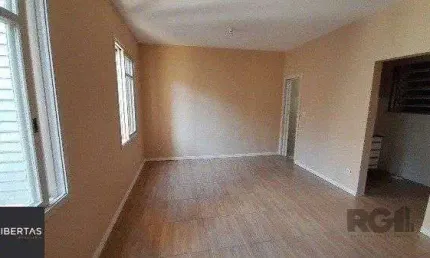 Vende-se belo studio reformado próximo a santa casa, sol da manhã em andar alto - 31m² - centro histórico