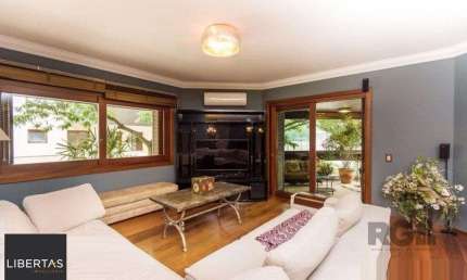 Vende-se luxuoso apartamento 3 quartos com suíte, com dependência completa, 2 vagas cobertas, próximo da Encol - 204m² -  Bela Vista