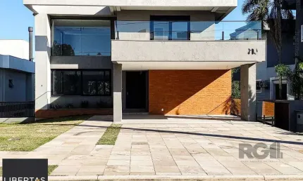 Casa Condominio para Venda - 349m², 3 dormitórios, sendo 3 suites, 2 vagas - Alphaville