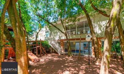 Casa para comprar Com 4 dormitórios , 431 m²- Três Figueiras - Porto Alegre/RS
