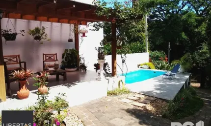 Casa com 3 quartos à venda na Praça Soluma, 27, Vila Assunção, Porto Alegre