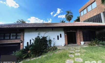 Casa com 4 quartos à venda na Rua Coroados, 1195, Vila Assunção, Porto Alegre