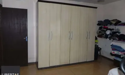 Casa para Venda - 234.08m², 4 dormitórios, 2 vagas - Mathias Velho