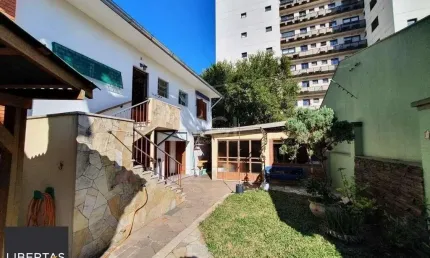 Casa para venda - 250m², 4 dormitórios, sendo 1 suites, 4 vagas - centro