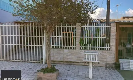 Casa 2 dormitórios, vagas de garagem, Bairro Parque da Matriz