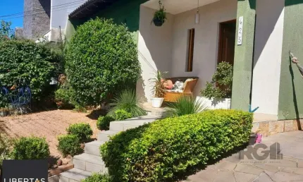 Casa 3 dormitórios, 1 suíte, vaga de garagem, Bairro Parque da Matriz