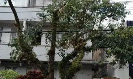 Jk,na Rua Lima e Silva,próximo Av Venâncio Aires,Bairro Cidade Baixa