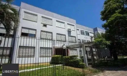 ÓTIMO APARTAMENTO COM UM DORMITÓRIO, BAIRRO MORRO SANTANA