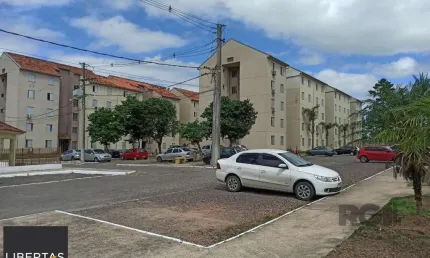 Oportunidade !!! Lindo Apartamento 02 Dormitórios reformado e com vaga.