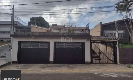 Casa sobrado mobiliado, 4 dormitórios, 1 suíte, 4 vagas de garagem, Bairro Bom Principio