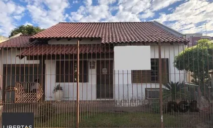 Casa 3 dormitórios,  7 vagas de garagem, Bairro Parque Brasília