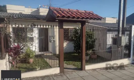 Casa 2 dormitórios, 1 vaga, Bairro Vila Cachoeirinha