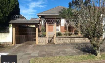 Casa de 168m² - 3 dormitórios, 3 vagas no bairro Nonoai