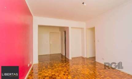 Excelente apartamento de 98m² com 3 dormitórios no bairro Menino Deus.