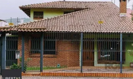 Casa de 3 dormitórios e 2 suítes no Bairro Partenon