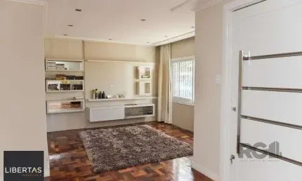 Casa de 197m² - 5 dormitórios, 3 vagas no bairro Rubem Berta