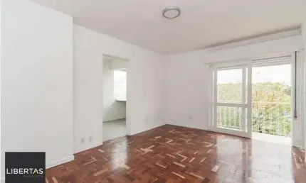 Apartamento com 1 dormitório, sacada e 1 vaga coberta — 48 m² - passo d’areia