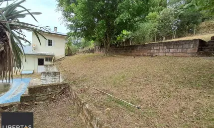 Sítio à venda com 1390m² e 3 dormitórios,sendo 1 suíte, por r$ 198.000