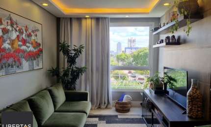 Apartamento de 2 dormitórios com vaga no Bairro Santana