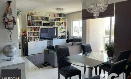 Apartamento à venda com 2 dormitórios transformado em 1 (facilmente reversível), suíte, com  69,04m², 2 vagas de garagem.