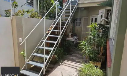 Apartamento com 2 dormitórios e 69m² de área privativa no bairro auxiliadora
