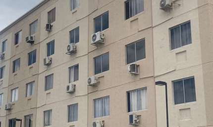 Apartamento com 02 quartos e 01 vaga no Bairro Sarandi