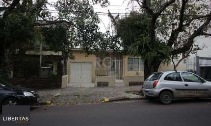 Casa com 3 Dormitórios Para comprar  250 m² - Petrópolis - Porto Alegre/R