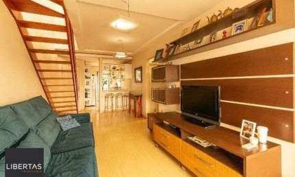 Cobertura com 3 quartos, 2 suítes e 2 vagas no Petrópolis – Vista deslumbrante!