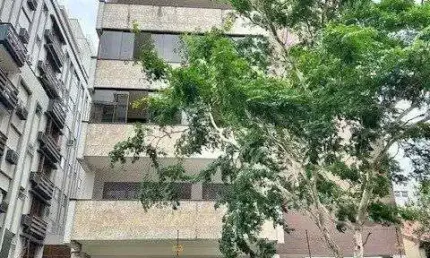 Excelente Apartamento Para Comprar  Próximo ao Hospital Moinhos de Vento com 196 m² privativos