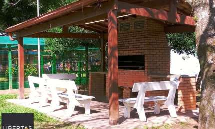 Apartamento com 2 Quartos,com box,no Bairro Humaitá