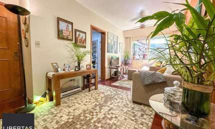 Apartamento Garden para comprar no Bairro Petrópolis! Um verdadeiro refúgio!