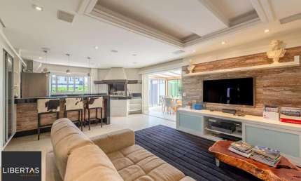 Vende-se luxuosa cobertura com 531.95m², 4 dormitórios no bairro Auxiliadora