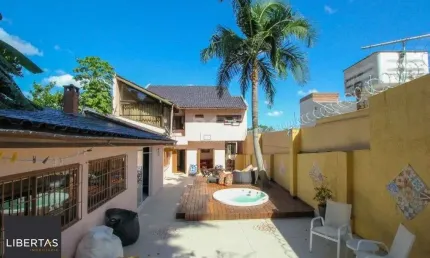 Casa Com 4 dormitórios para Comprar , 350 m²- Chácara das Pedras - Porto Alegre