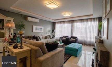 Excelente Casa para Comprar  com 3 Suítes no Bairro Chácara das Pedras
