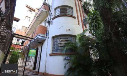 Casa com 3 quartos à venda na Rua Santa Terezinha, 277, Farroupilha, Porto Alegre