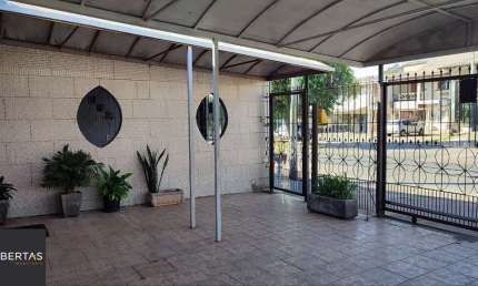 Casa com 4 dormitórios, na avenida Bernardinho Silveira Amorim, Rubem Berta