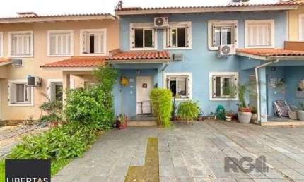 Casa em Porto Alegre, no bairro Cavalhada, com 2 dormitório(s), e 2 banheiros, à venda.