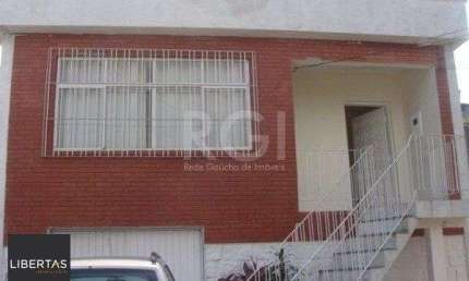 Casa para Venda - 124m², 3 dormitórios, sendo 1 suites, 4 vagas - Guarujá
