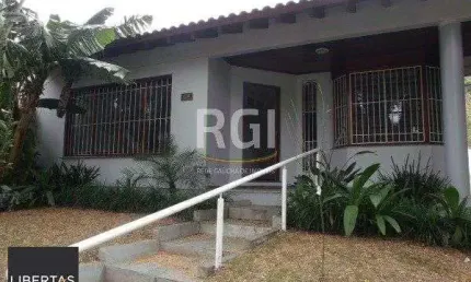 Casa para Venda - 340m², 3 dormitórios, sendo 2 suites, 6 vagas - Jardim Isabel