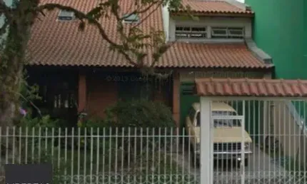 Casa para Venda - 300m², 3 dormitórios, sendo 1 suites, 2 vagas - Jardim Verde